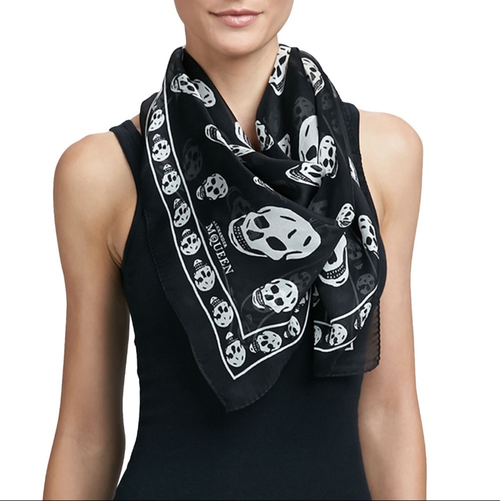 Alexander McQueen Skull Foulard Silk Scarf - Picture 6 of 7